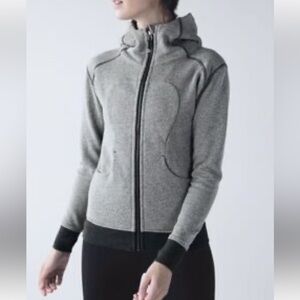 Lululemon on the daily jacket size 6